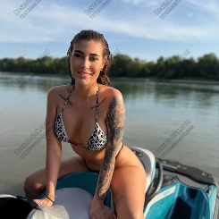 IsabelleF nagy mellű szexpartner 25 éves