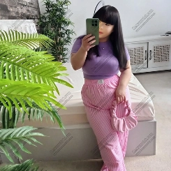Kitti nagy mellű szexpartner 18 éves